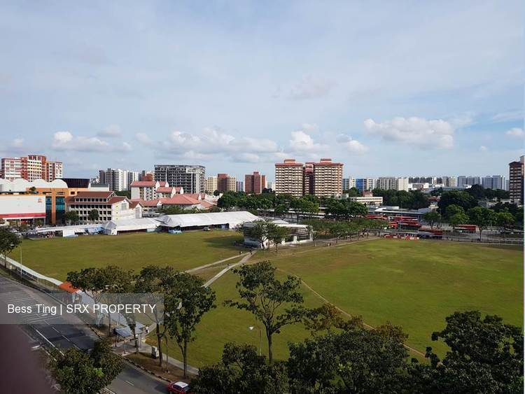 Hougang Avenue 6 thumbnail photo